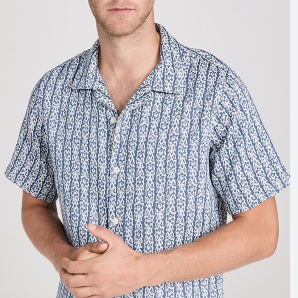 Casual Blue and White Geometric Button Down Shirt